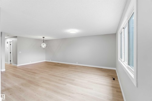 120 Birch Drive, Gibbons, AB - Indoor Photo Showing Other Room
