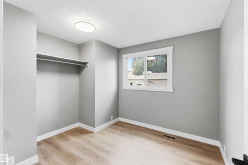 120 Birch Drive, Gibbons, AB - Indoor Photo Showing Other Room