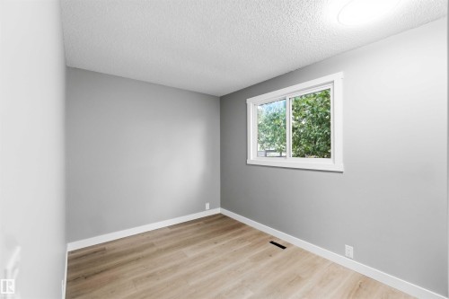 120 Birch Drive, Gibbons, AB - Indoor Photo Showing Other Room