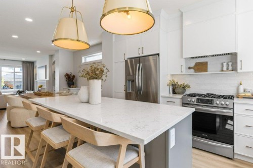 13 Jennifer Crescent, St. Albert, AB - Indoor Photo Showing Kitchen With Upgraded Kitchen