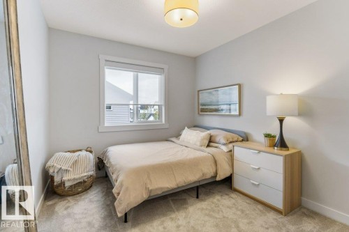 13 Jennifer Crescent, St. Albert, AB - Indoor Photo Showing Bedroom