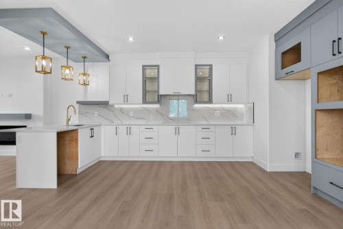450 Robinson Blvd, Leduc, AB - Indoor Photo Showing Kitchen