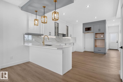 450 Robinson Blvd, Leduc, AB - Indoor Photo Showing Kitchen