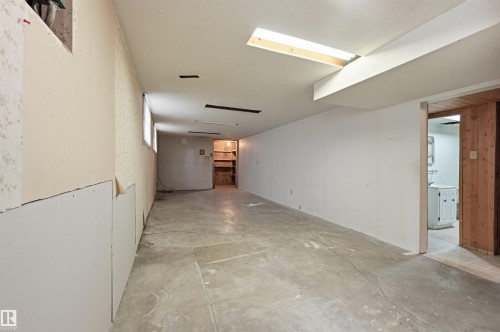 9251 91 Street Nw, Edmonton, AB - Indoor
