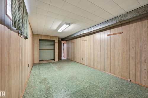 9251 91 Street Nw, Edmonton, AB - Indoor Photo Showing Other Room