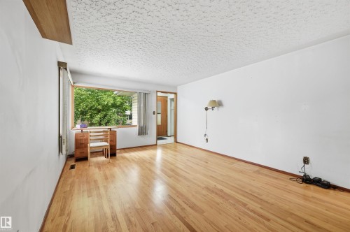 9251 91 Street Nw, Edmonton, AB - Indoor