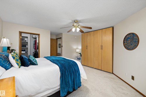 4717 25 Avenue Nw, Edmonton, AB - Indoor Photo Showing Bedroom