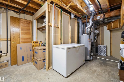 4717 25 Avenue Nw, Edmonton, AB - Indoor Photo Showing Basement