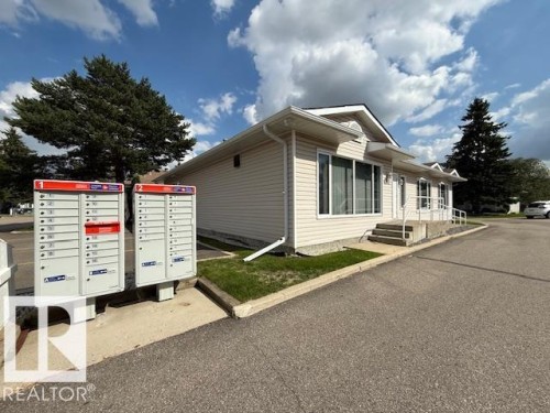 4717 25 Avenue Nw, Edmonton, AB - Outdoor
