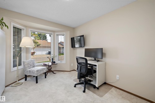 4717 25 Avenue Nw, Edmonton, AB - Indoor Photo Showing Office