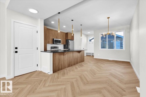 #71 16231 19 Av Sw, Edmonton, AB - Indoor Photo Showing Kitchen