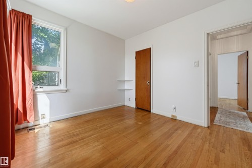 9728 89 Avenue Nw, Edmonton, AB - Indoor Photo Showing Other Room