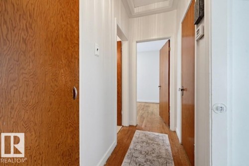 9728 89 Avenue Nw, Edmonton, AB - Indoor Photo Showing Other Room