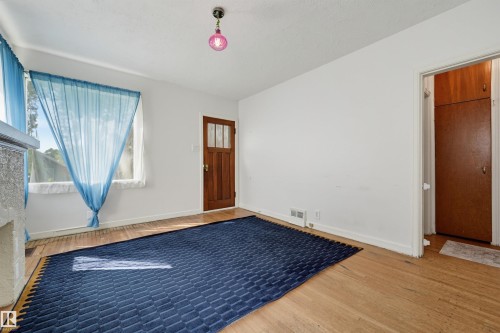 9728 89 Avenue Nw, Edmonton, AB - Indoor Photo Showing Other Room