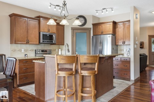 #10 340 Spruce Ridge Rd, Spruce Grove, AB - Indoor Photo Showing Kitchen With Stainless Steel Kitchen