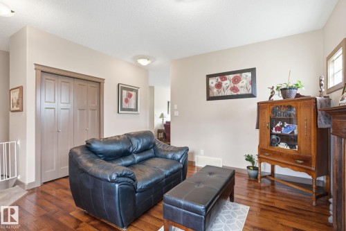 #10 340 Spruce Ridge Rd, Spruce Grove, AB - Indoor Photo Showing Living Room