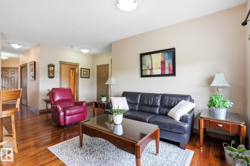 #10 340 Spruce Ridge Rd, Spruce Grove, AB - Indoor Photo Showing Living Room