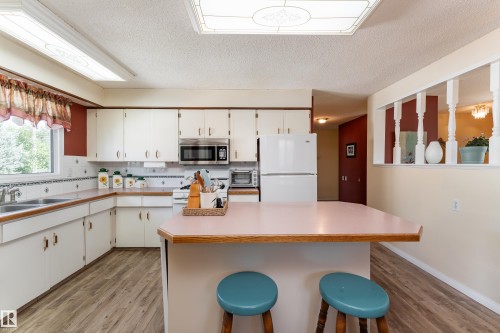 7 Camelot Crescent, Leduc, AB - Indoor Photo Showing Kitchen With Double Sink