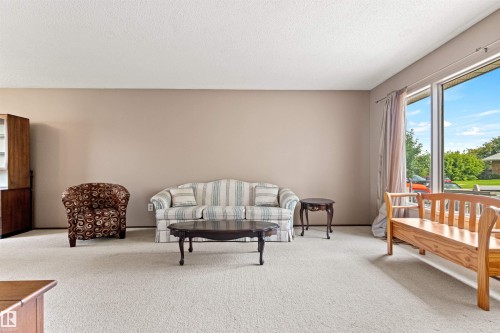 1984 68 Street Nw, Edmonton, AB - Indoor Photo Showing Other Room