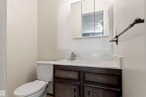 1984 68 Street Nw, Edmonton, AB - Indoor Photo Showing Bathroom
