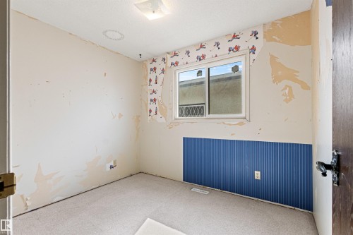 1984 68 Street Nw, Edmonton, AB - Indoor Photo Showing Other Room
