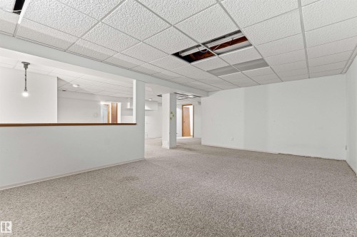 1984 68 Street Nw, Edmonton, AB - Indoor Photo Showing Other Room