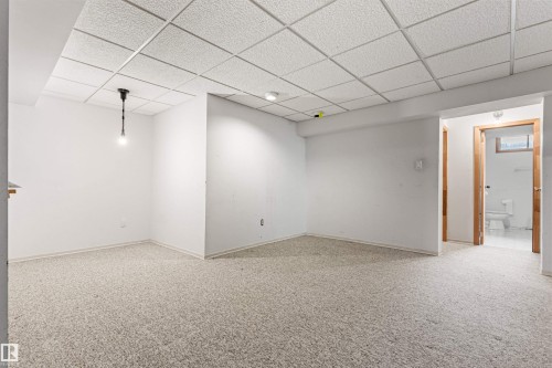 1984 68 Street Nw, Edmonton, AB - Indoor Photo Showing Other Room