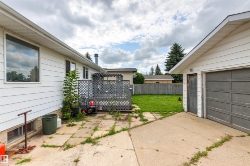 1984 68 Street Nw, Edmonton, AB - Outdoor With Exterior