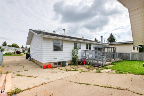 1984 68 Street Nw, Edmonton, AB - Outdoor With Exterior