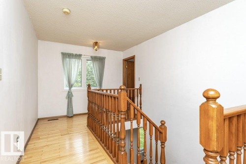 3303 42A Avenue Nw, Edmonton, AB - Indoor Photo Showing Other Room