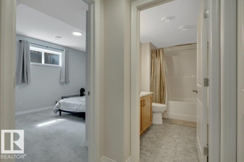 169 Stonehouse Way, Leduc, AB - Indoor Photo Showing Bathroom