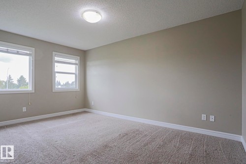 1456 33B Street Nw, Edmonton, AB - Indoor Photo Showing Other Room