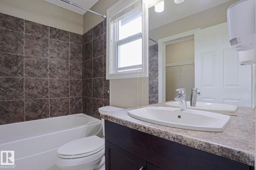 1456 33B Street Nw, Edmonton, AB - Indoor Photo Showing Bathroom