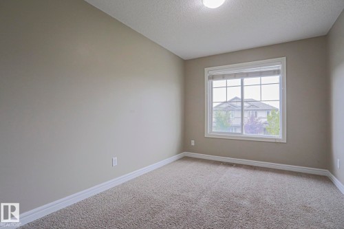 1456 33B Street Nw, Edmonton, AB - Indoor Photo Showing Other Room