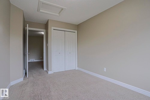 1456 33B Street Nw, Edmonton, AB - Indoor Photo Showing Other Room