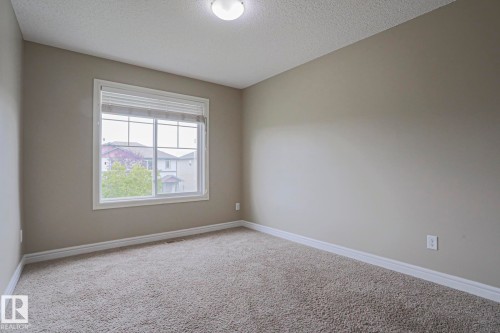 1456 33B Street Nw, Edmonton, AB - Indoor Photo Showing Other Room