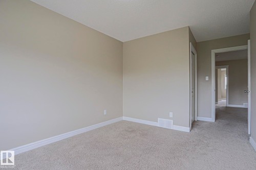 1456 33B Street Nw, Edmonton, AB - Indoor Photo Showing Other Room