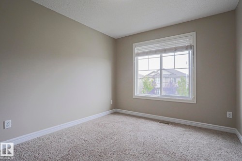 1456 33B Street Nw, Edmonton, AB - Indoor Photo Showing Other Room