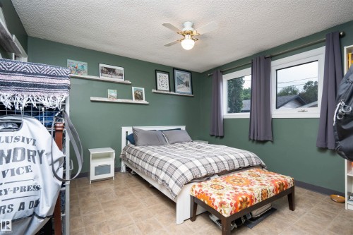 12022 43 Street Nw, Edmonton, AB - Indoor Photo Showing Bedroom