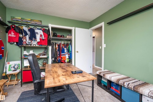 12022 43 Street Nw, Edmonton, AB - Indoor