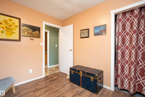 12022 43 Street Nw, Edmonton, AB - Indoor Photo Showing Other Room