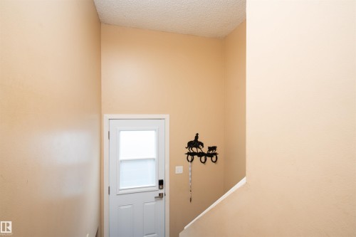 12022 43 Street Nw, Edmonton, AB - Indoor Photo Showing Other Room