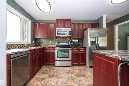12022 43 Street Nw, Edmonton, AB - Indoor Photo Showing Kitchen