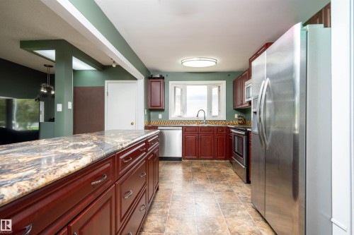 12022 43 Street Nw, Edmonton, AB - Indoor Photo Showing Kitchen With Upgraded Kitchen