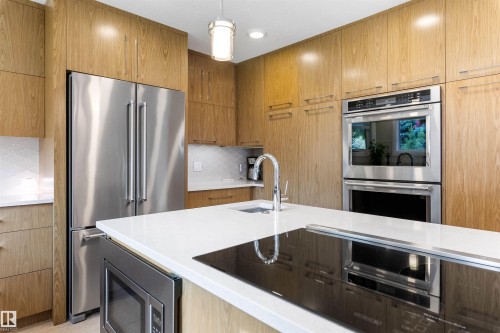 11 Arcand Drive, St. Albert, AB - Indoor Photo Showing Kitchen With Upgraded Kitchen