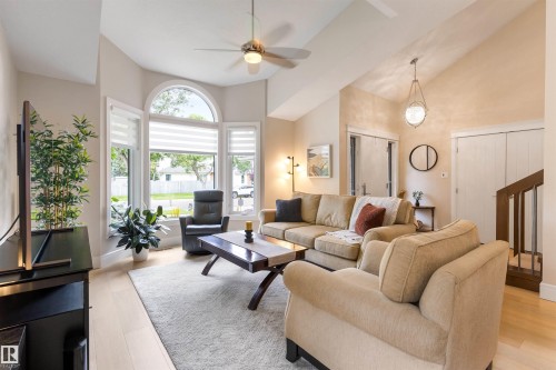 11 Arcand Drive, St. Albert, AB - Indoor Photo Showing Living Room