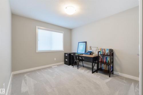 23 Kingsbury Circle, Spruce Grove, AB - Indoor Photo Showing Office