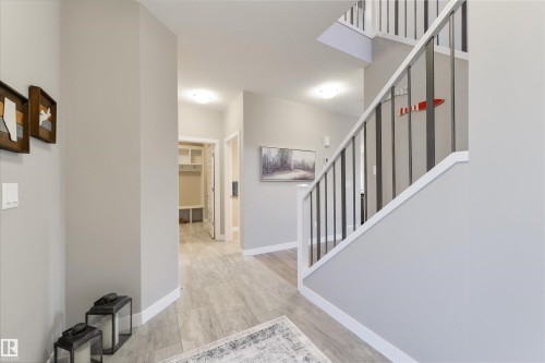 23 Kingsbury Circle, Spruce Grove, AB - Indoor Photo Showing Other Room