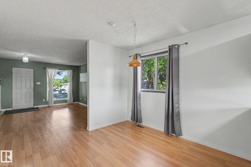 11167 52 Street Nw, Edmonton, AB - Indoor Photo Showing Other Room