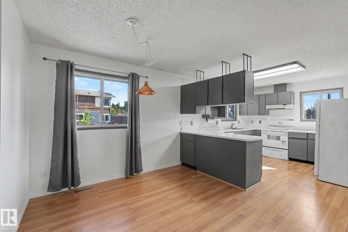11167 52 Street Nw, Edmonton, AB - Indoor Photo Showing Kitchen